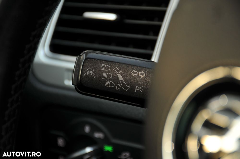 Volkswagen Touareg - 25