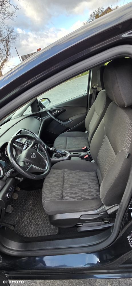 Opel Astra 1.4 Turbo Exklusiv - 27