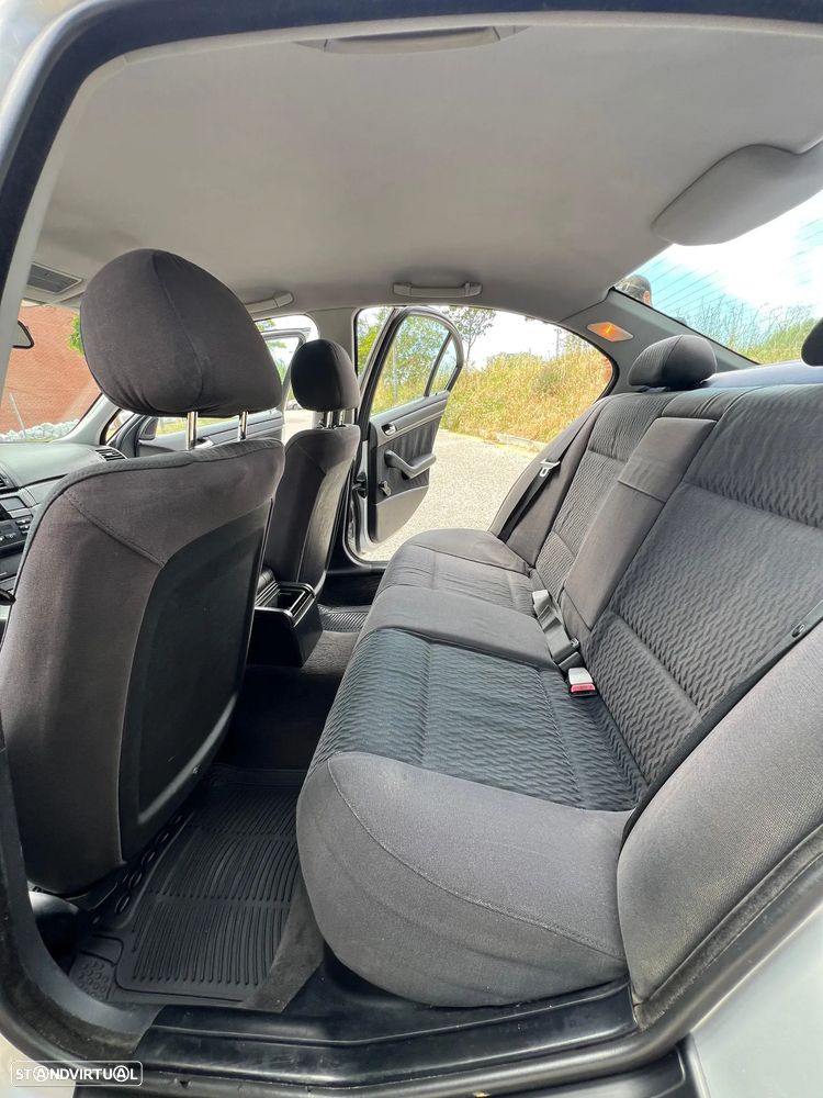 BMW 320 d — fotografia 21