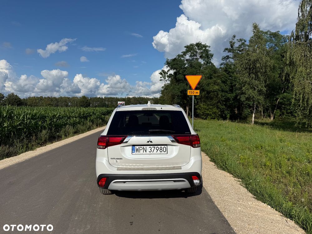 Mitsubishi Outlander 2.0 Intense + SDA 4WD CVT - 5