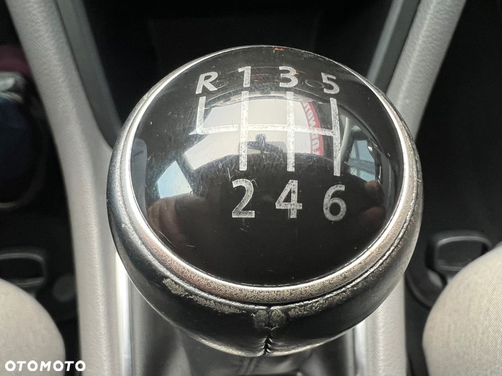 Volkswagen Sharan 2.0 TDI Comfortline - 24