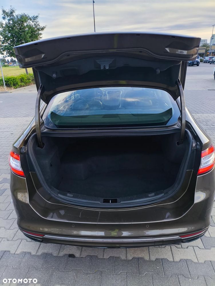 Ford Mondeo Vignale 2.0 Hybrid - 12