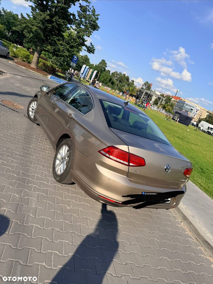 Volkswagen Passat - 7