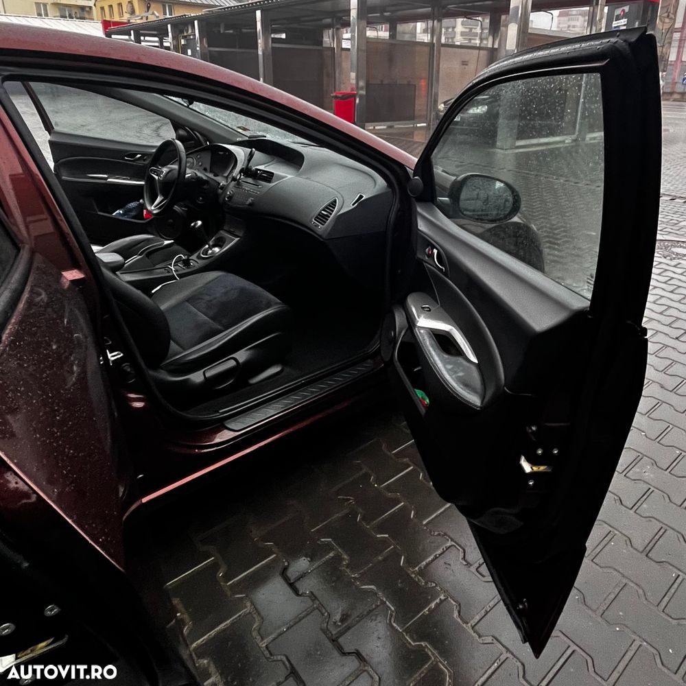 Honda Civic 1.8i-VTEC 50 Jahre Edition - 17