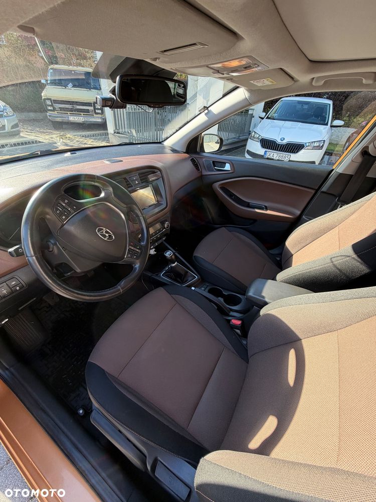 Hyundai i20 - 18
