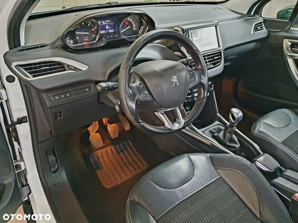Peugeot 2008 1.6 e-HDi Allure S&S - 8