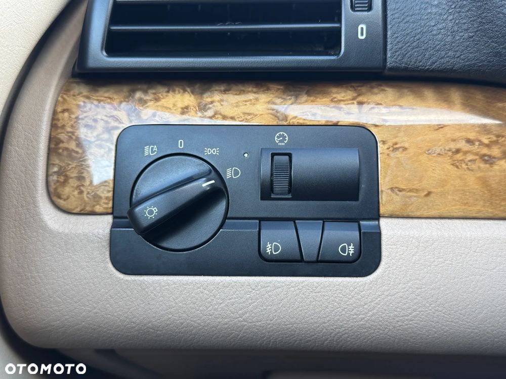 BMW Seria 3 318i Edition Exclusive - 26