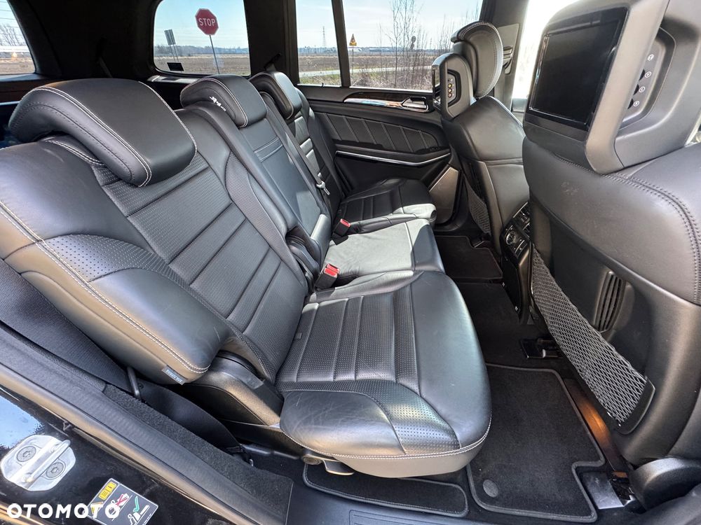 Mercedes-Benz GL - 13