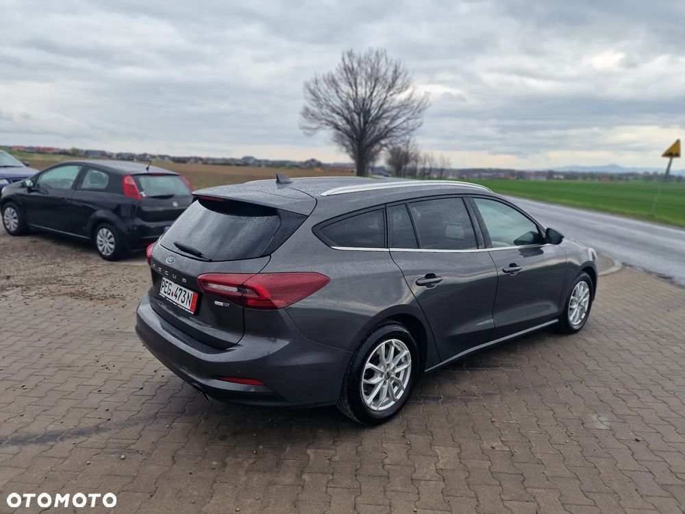 Ford Focus 1.0 EcoBoost STart-Stopp-System TITANIUM - 10