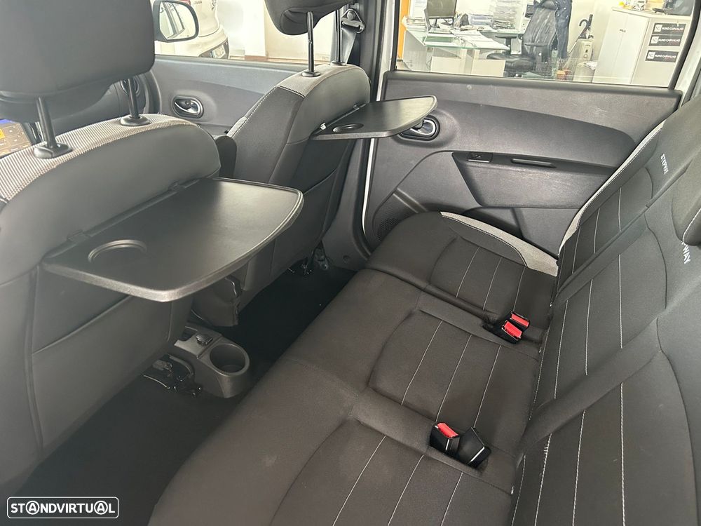 Dacia Lodgy 1.5 dCi Stepway 7L - 12