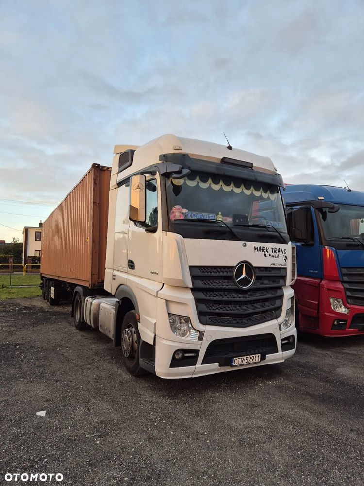 Mercedes-Benz Actros MP4 - 1