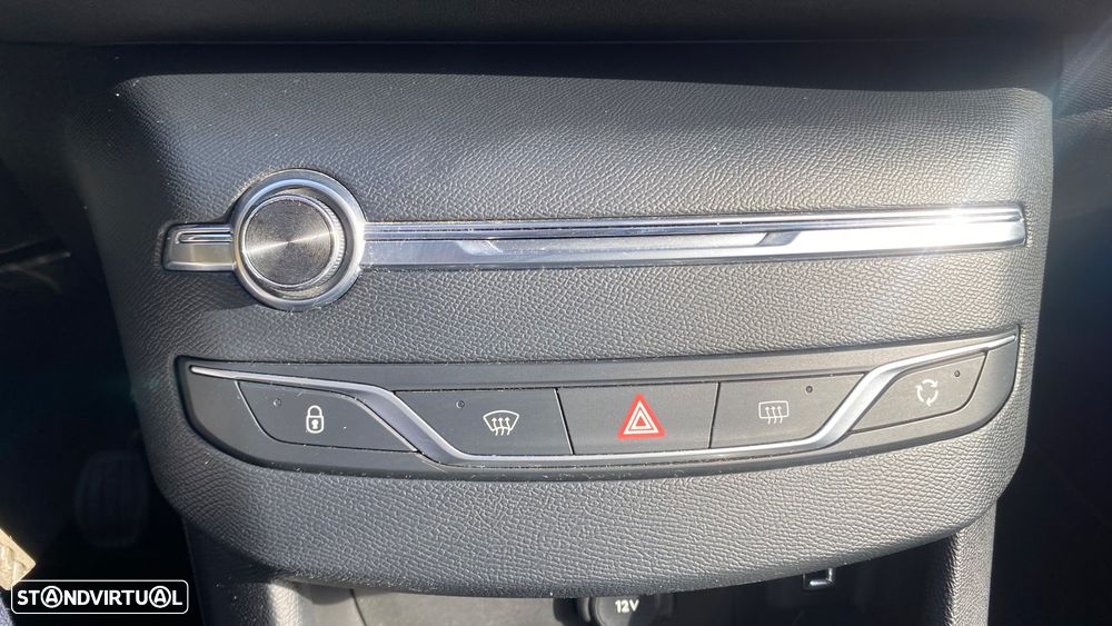 Peugeot 308 1.5 BlueHDi Business Line - 42
