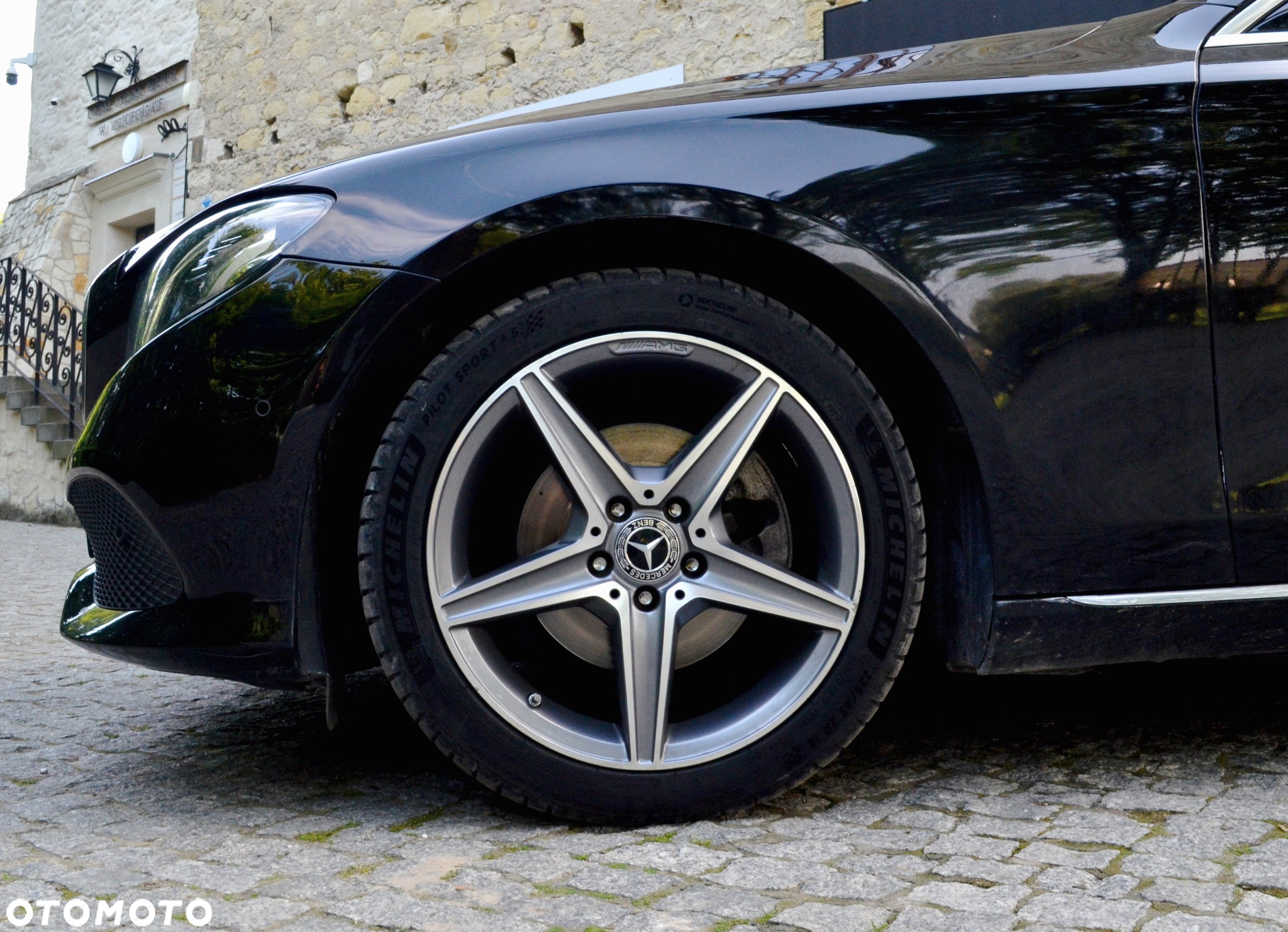 Mercedes-Benz Klasa E 200 d T 9G-TRONIC Exclusive - 3