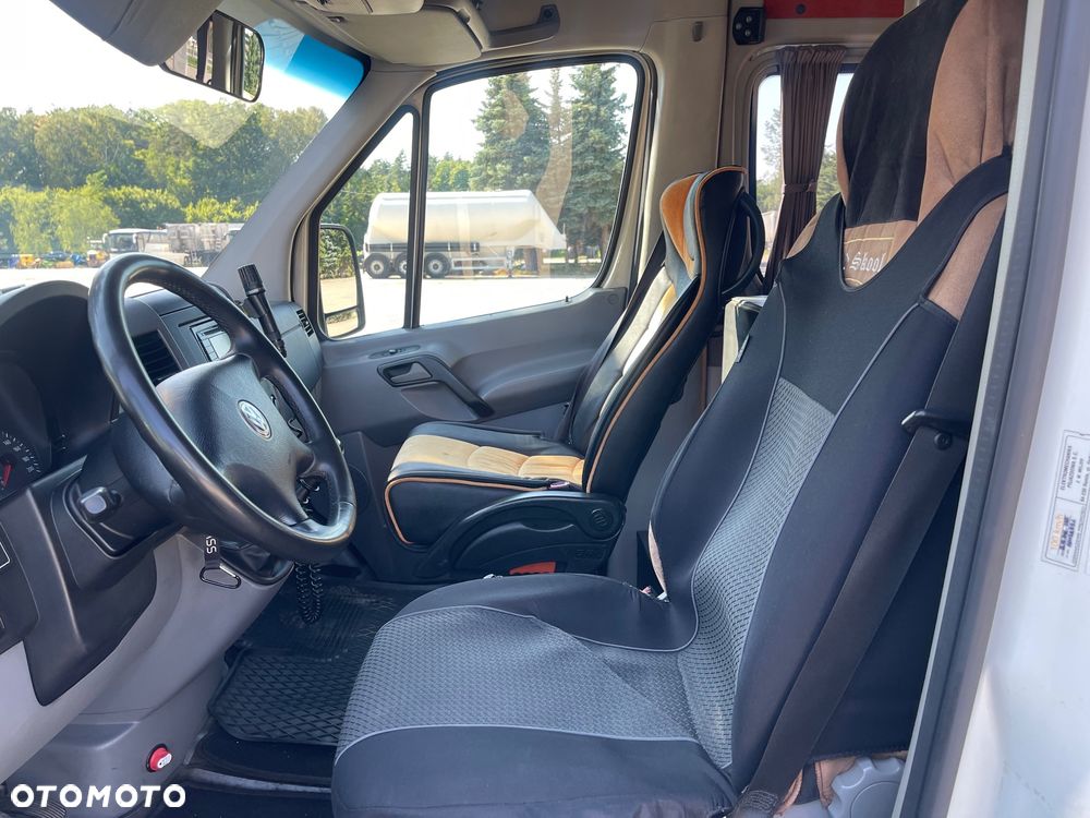 Volkswagen Crafter/2,5Tdi/17 miejsc - 7