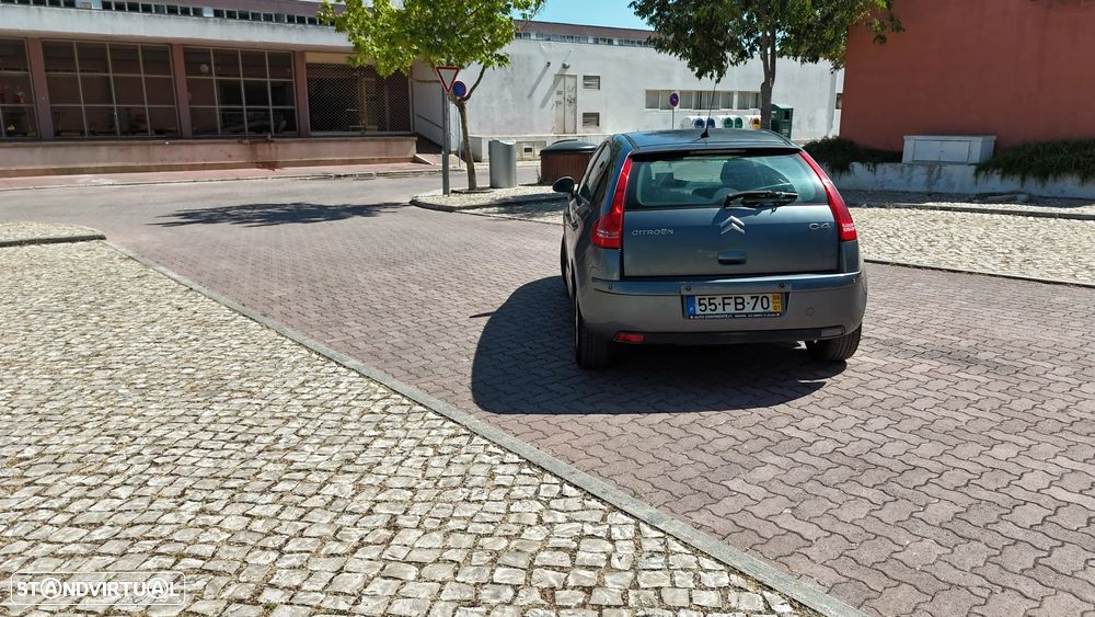 Citroën C4 1.4 16V SX - 8