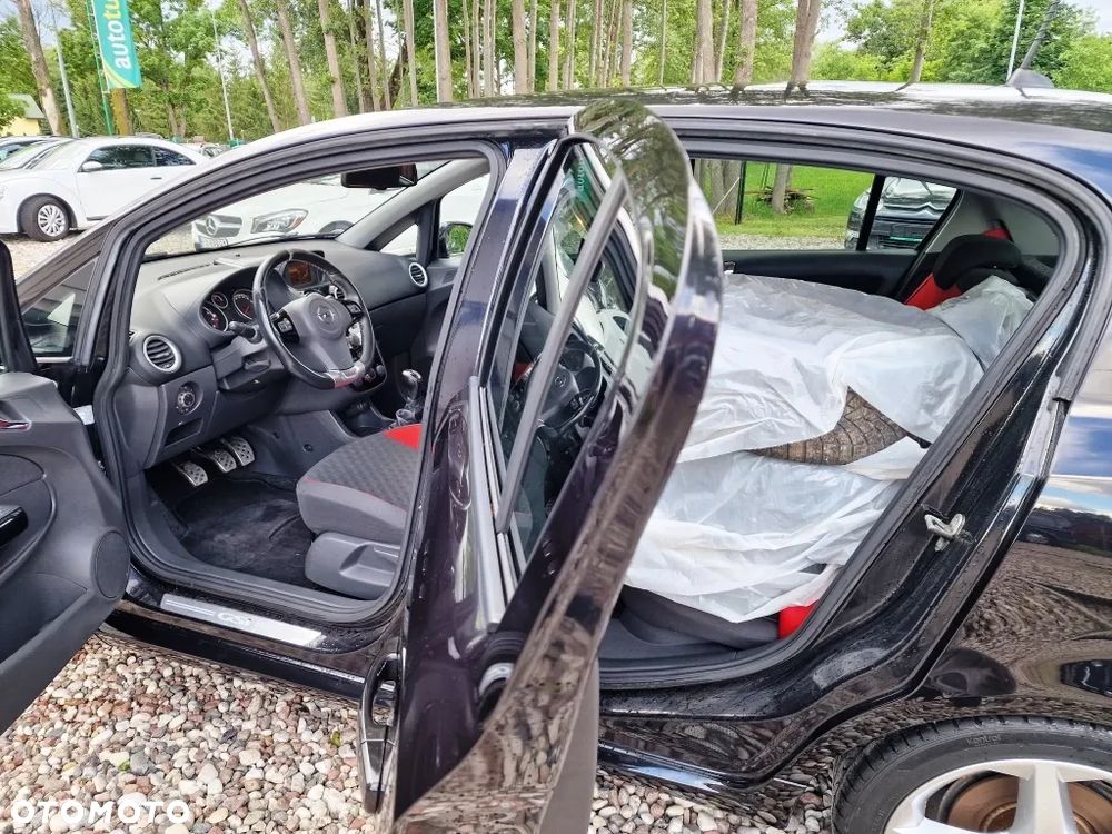 Opel Corsa 1.6 Turbo GSi - 9