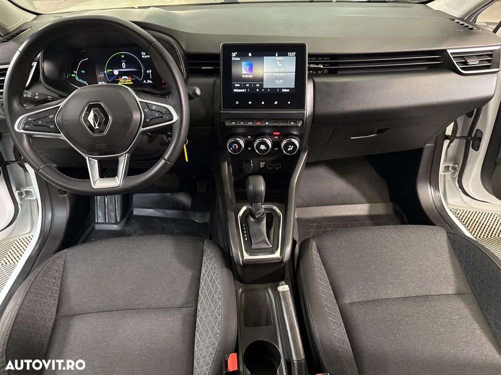 Renault Clio - 10