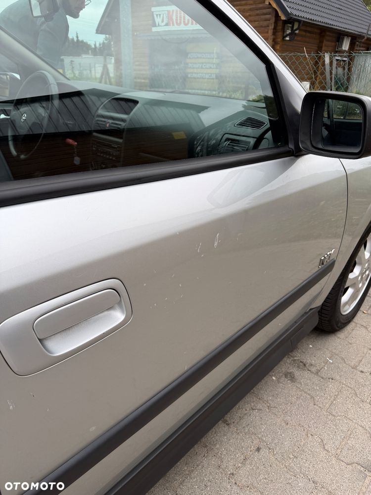 Opel Astra 1.6 NJoy - 10