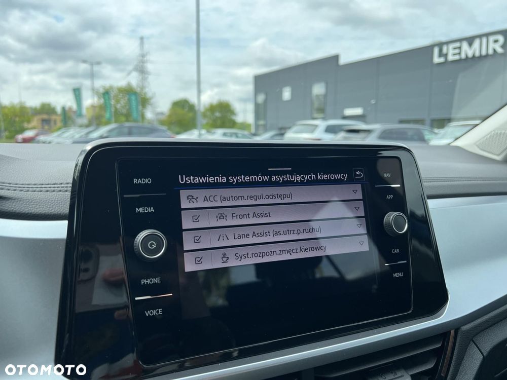 Volkswagen T-Roc 1.5 TSI Life - 16
