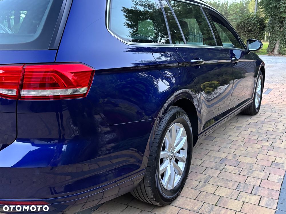 Volkswagen Passat 2.0 TDI SCR Elegance - 36