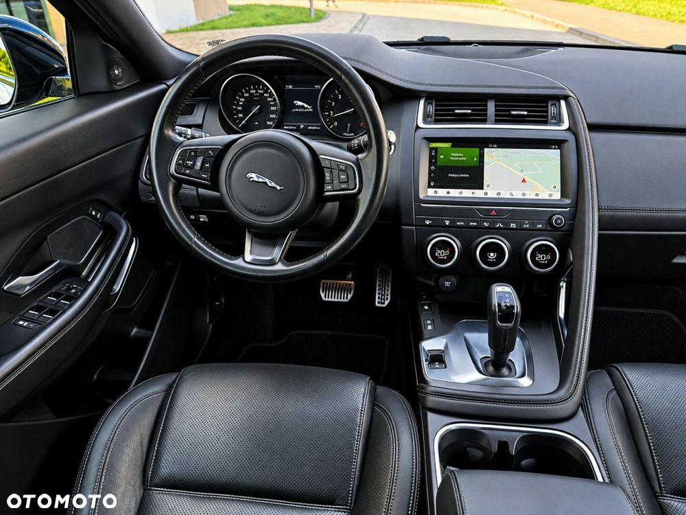 Jaguar E-Pace 2.0 i4P AWD R-Dynamic S - 16