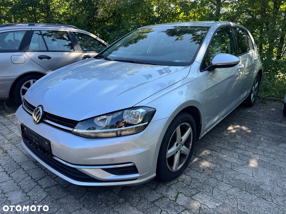 Volkswagen Golf 1.6 TDI SCR DSG Comfortline - 3