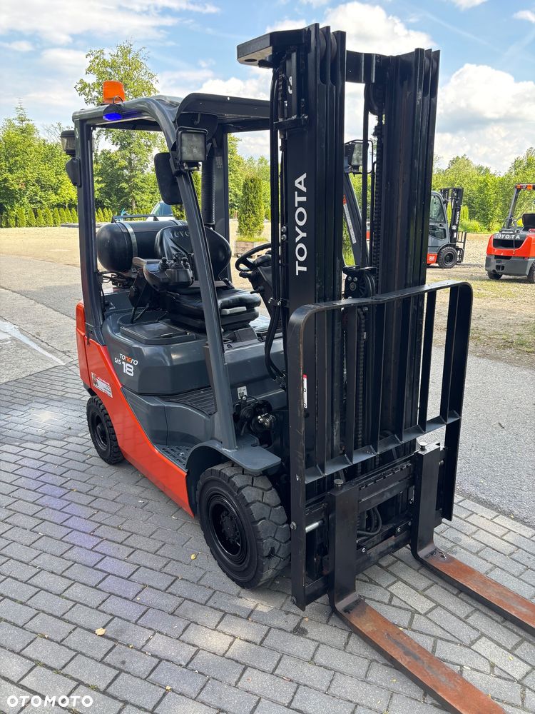 Toyota wózek widłowy 8FGF18 GWARANCJA LPG benzyna triplex możliwa OBROTNICA 44800 NETTO - 4