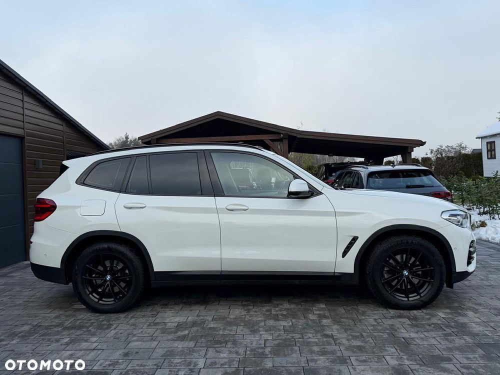 BMW X3 xDrive20i GPF Advantage - 3