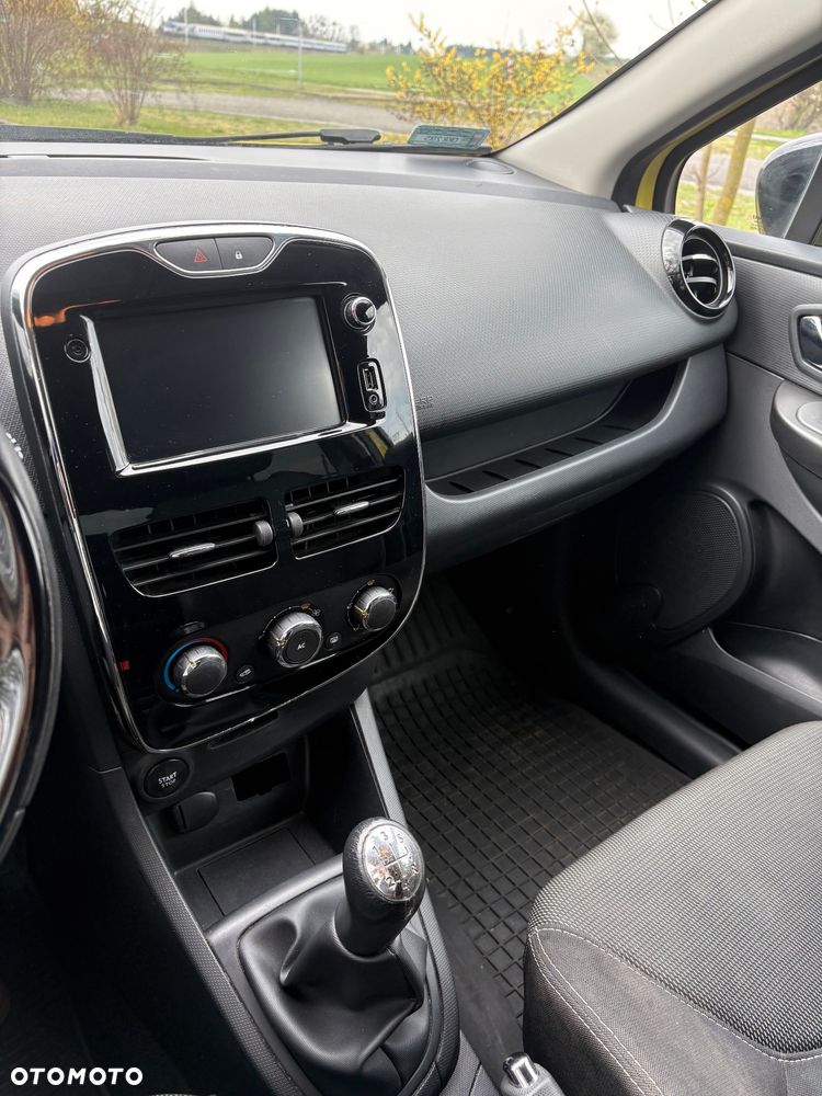 Renault Clio 1.2 16V Authentique - 13