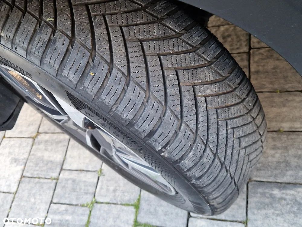 Peugeot 2008 1.2 Pure Tech GPF Allure S&S - 32