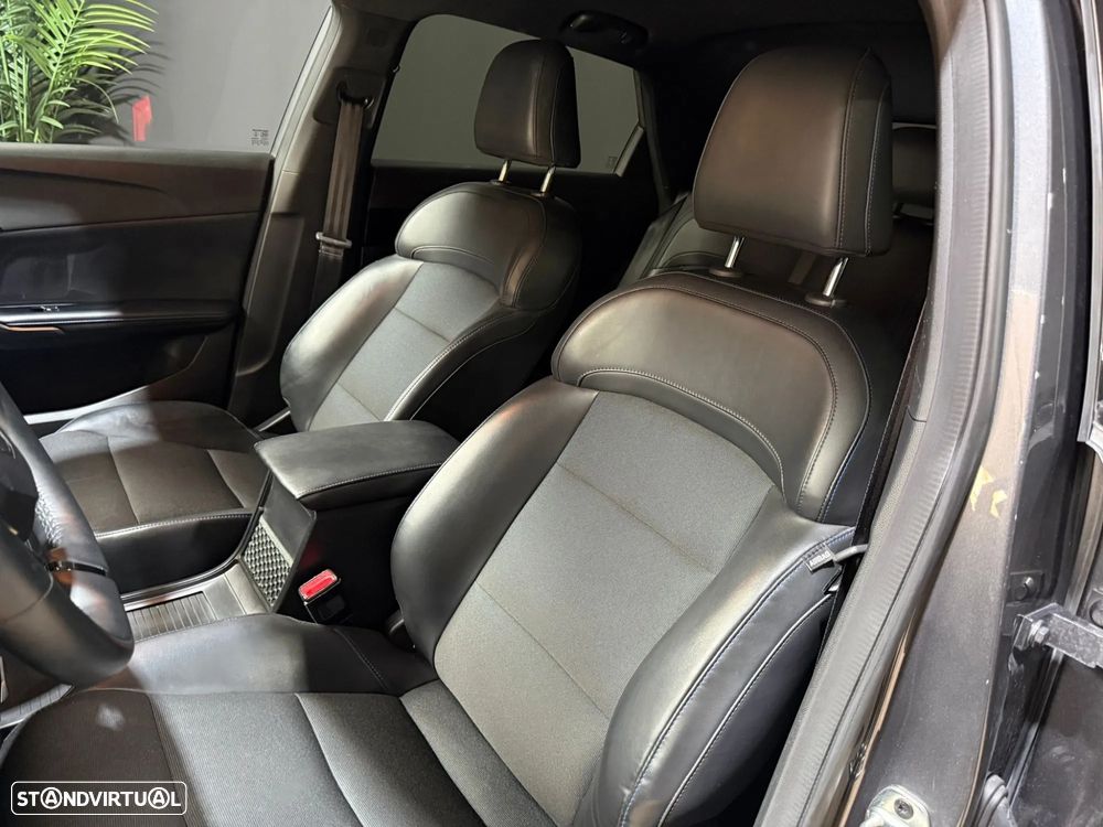 MG MG4 64 kWh Luxury - 25