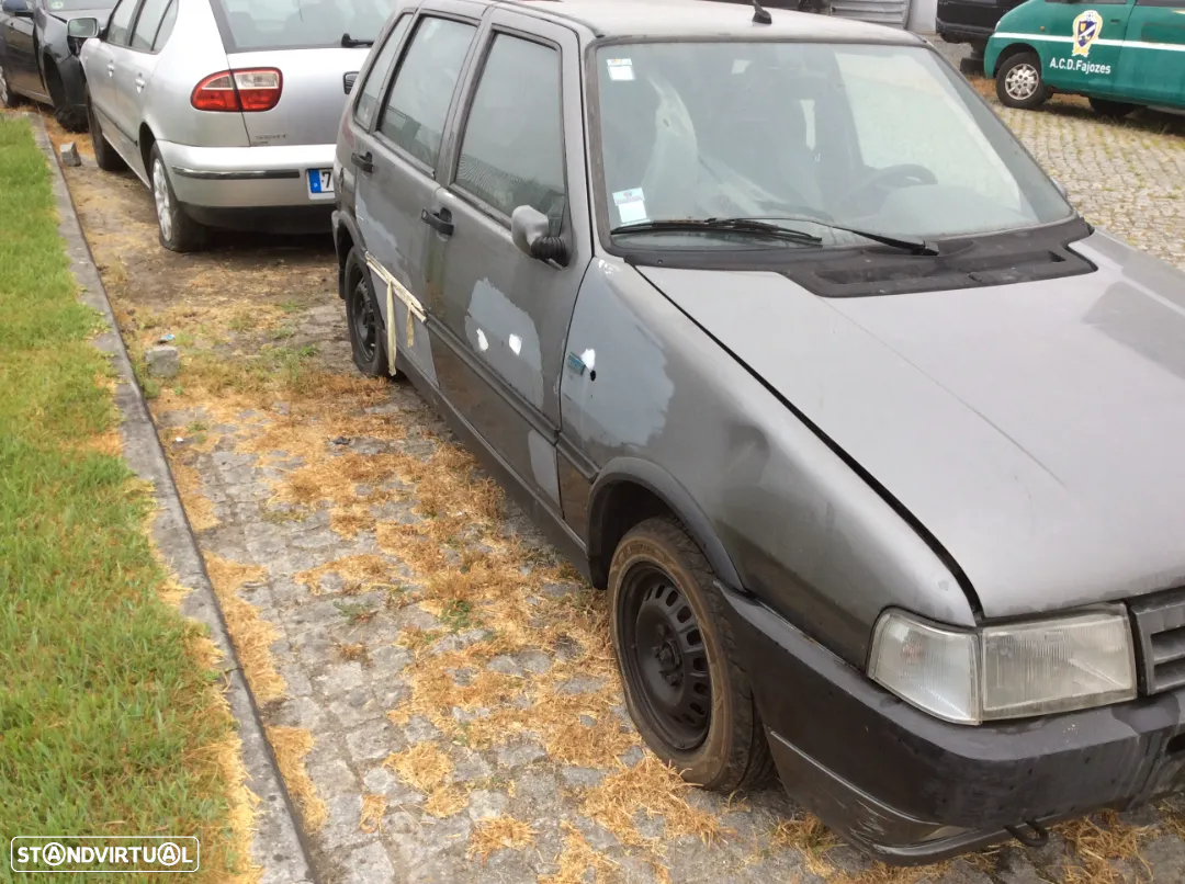 Fiat Uno 1.1 5P 1991 - Para Peças - 4