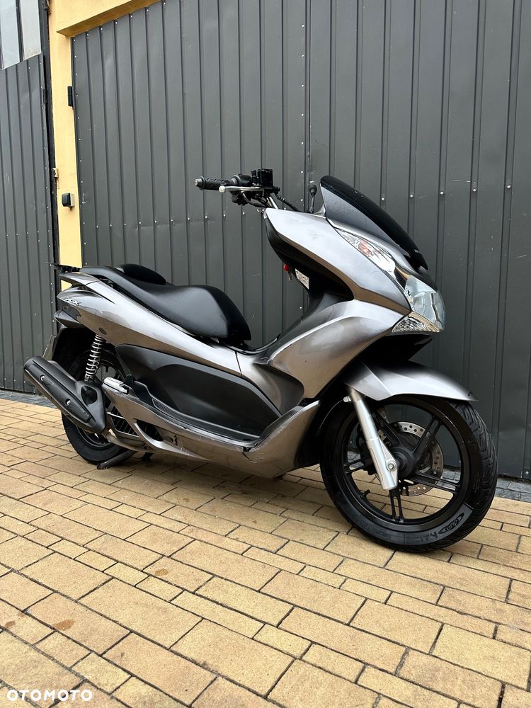 Honda PCX - 1