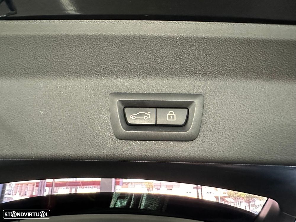 BMW iX3 M Sport Impressive - 10