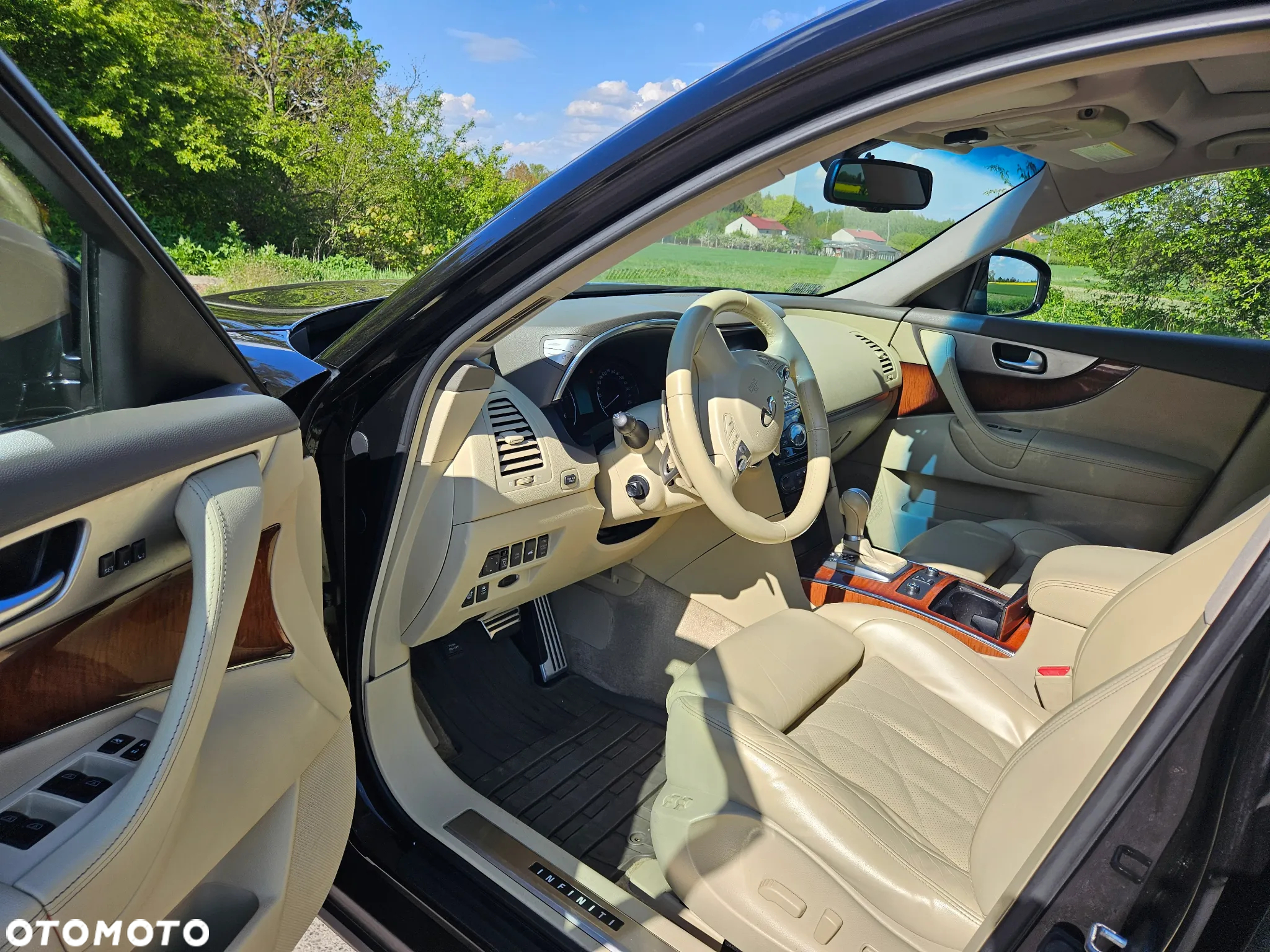 Infiniti QX70 3.0d S Premium - 9