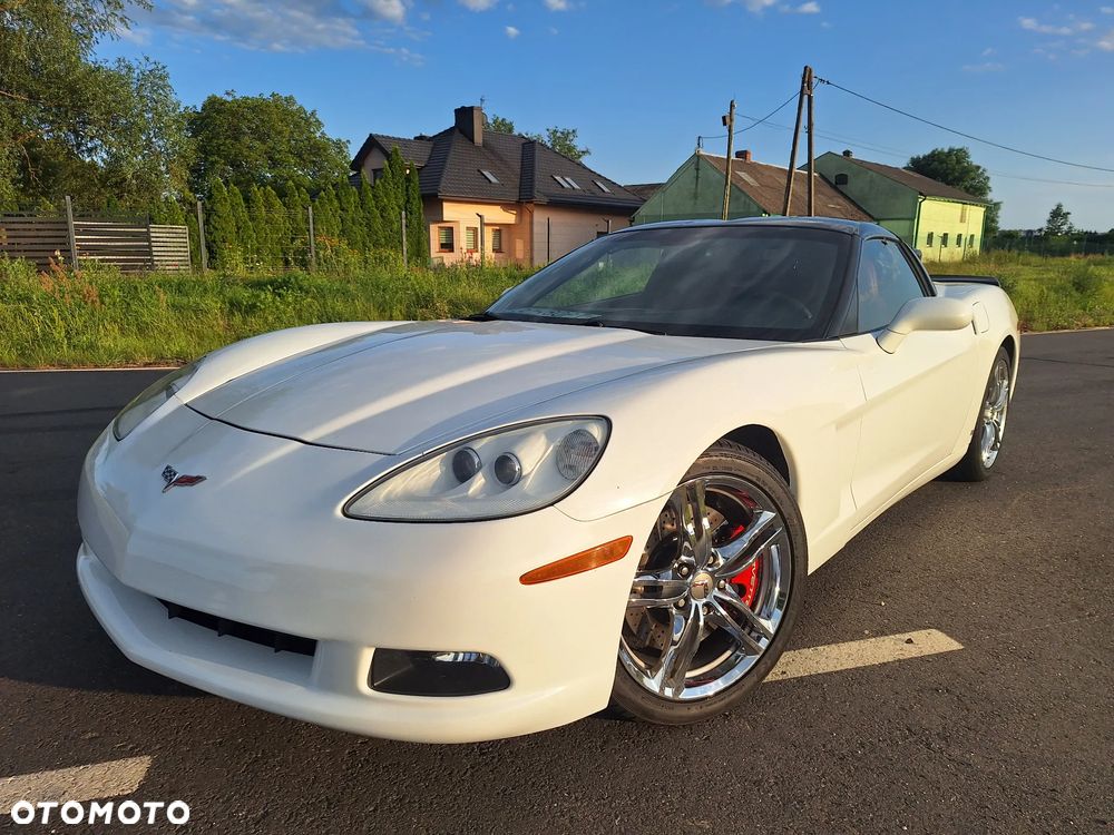 Chevrolet Corvette - 15