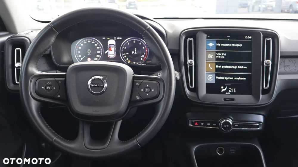 Volvo XC 40 T3 Momentum Core - 11