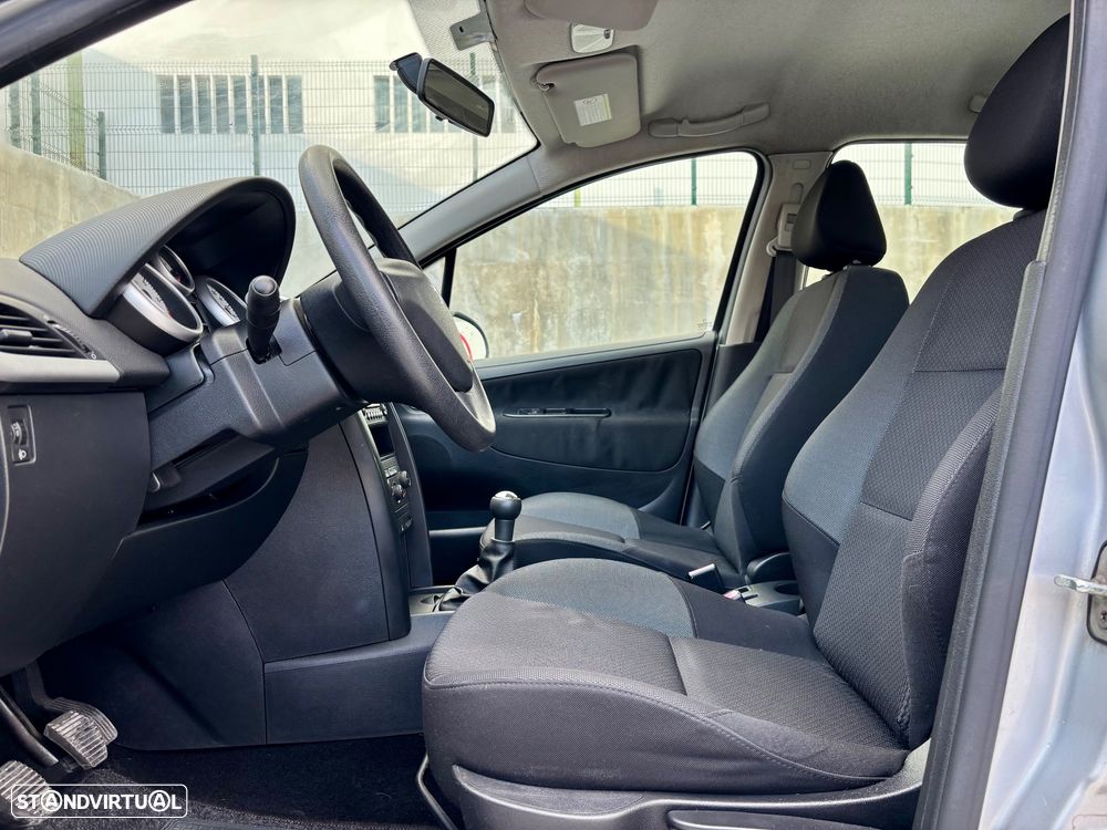 Peugeot 207 1.4 16V Trendy - 6