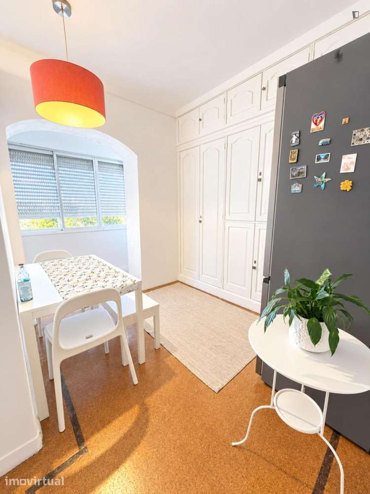 Quarto - localizado em Olivais Lisbon - Grande imagem: 4/6