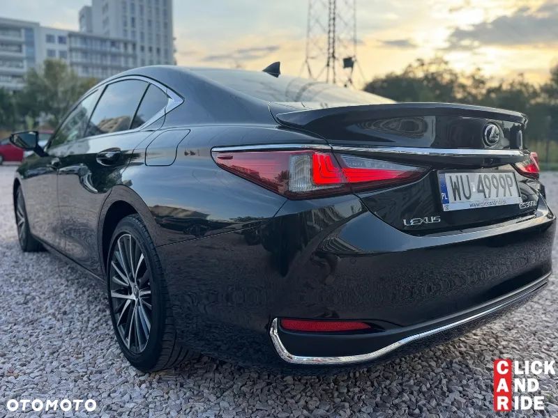 Lexus ES 300h Business Edition + - 13