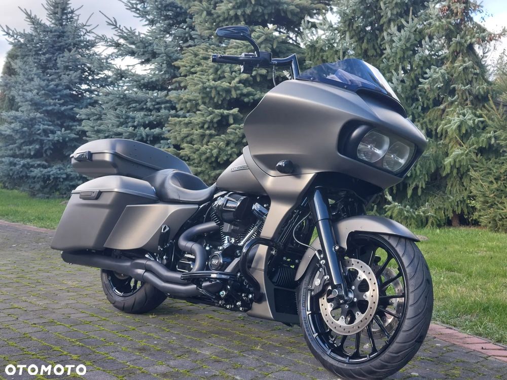 Harley-Davidson Touring Road Glide - 4