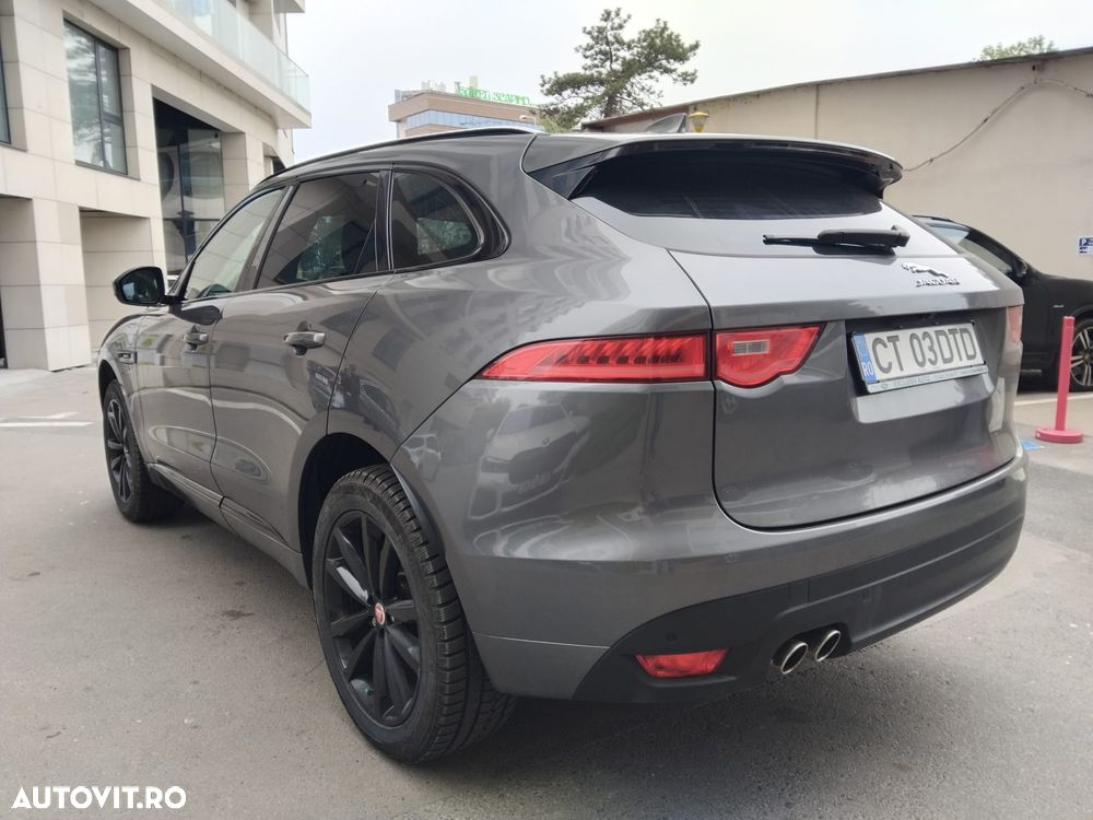 Jaguar F-Pace - 5