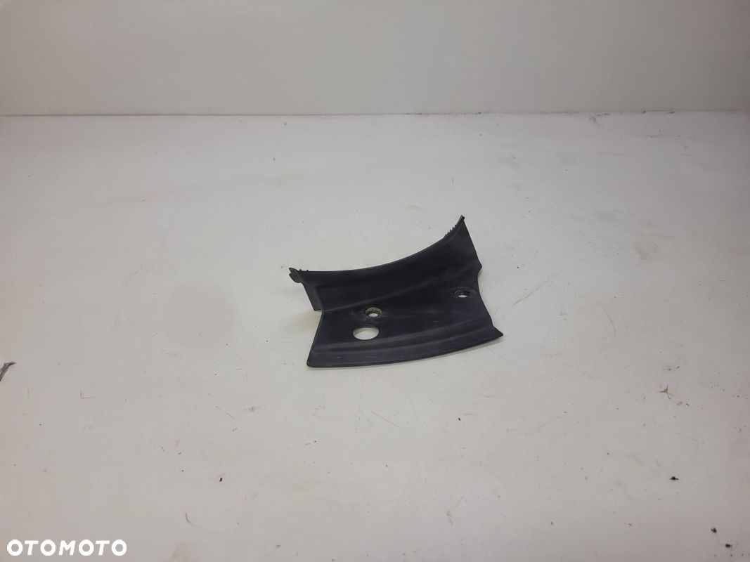 ZAŚLEPKA OSŁONA LAMPY PRAWA A3 8P CABRIO 8P7863052 - 1