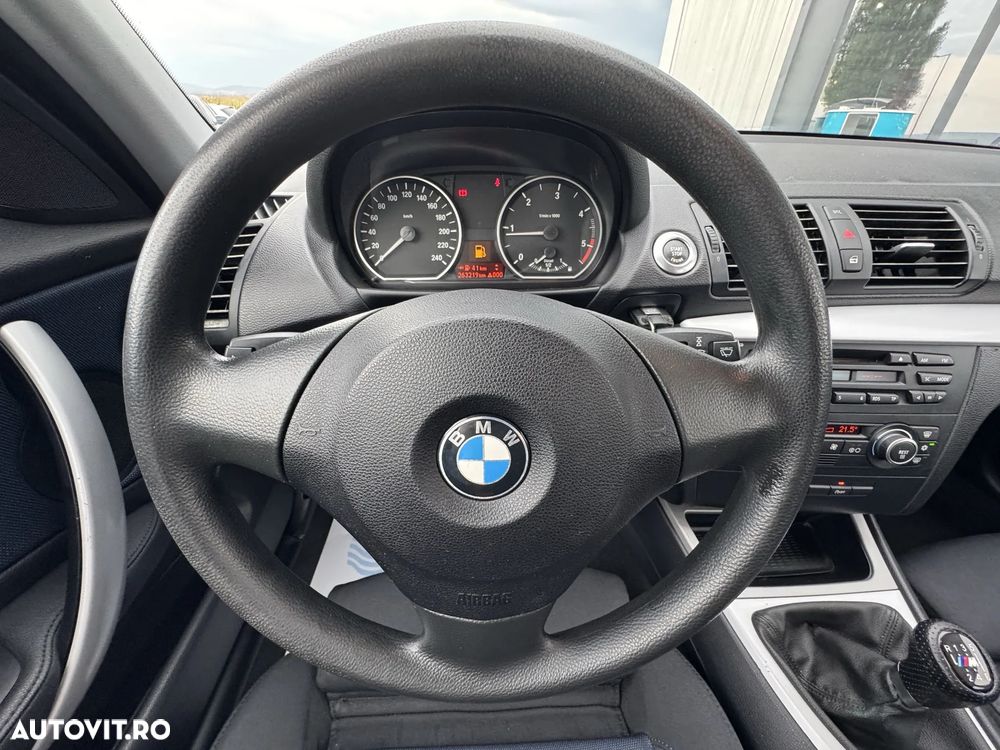 BMW Seria 1 118d - 22