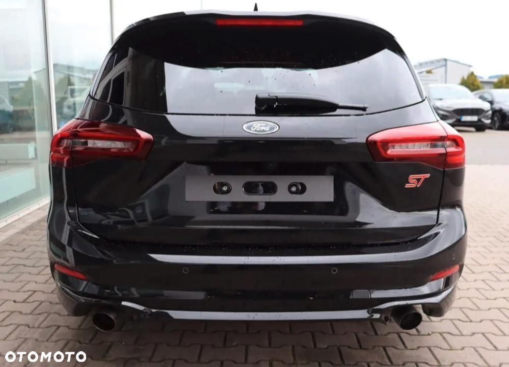 Ford Focus - 8