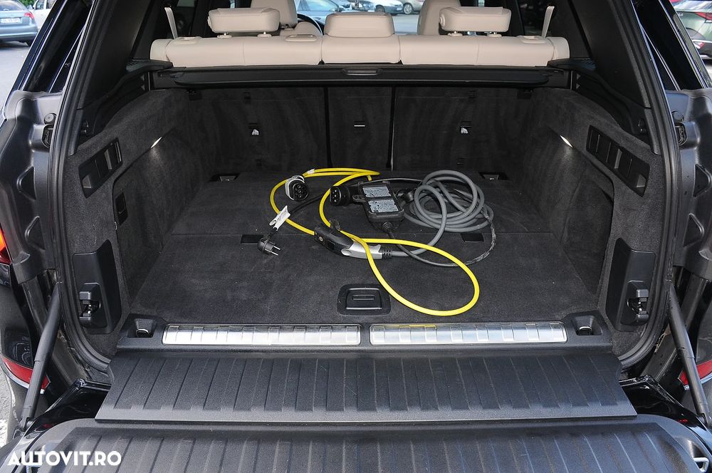 BMW X5 xDrive45e AT PHEV - 38
