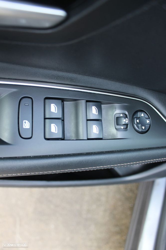 Peugeot 3008 1.5 BlueHDi GT Line EAT8 - 6