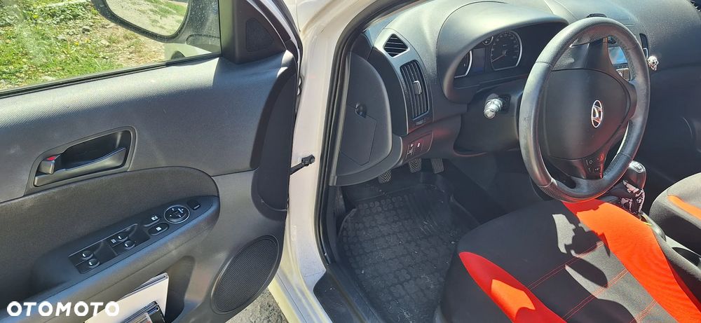 Hyundai i30 1.4 Comfort - 4