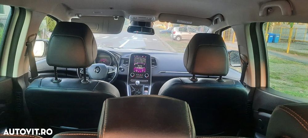 Renault Grand Scenic ENERGY TCe 160 BOSE EDITION - 8