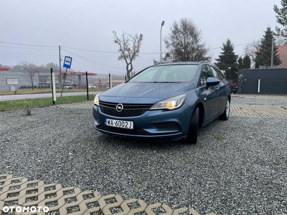 Opel Astra 1.6 CDTI Sport - 1